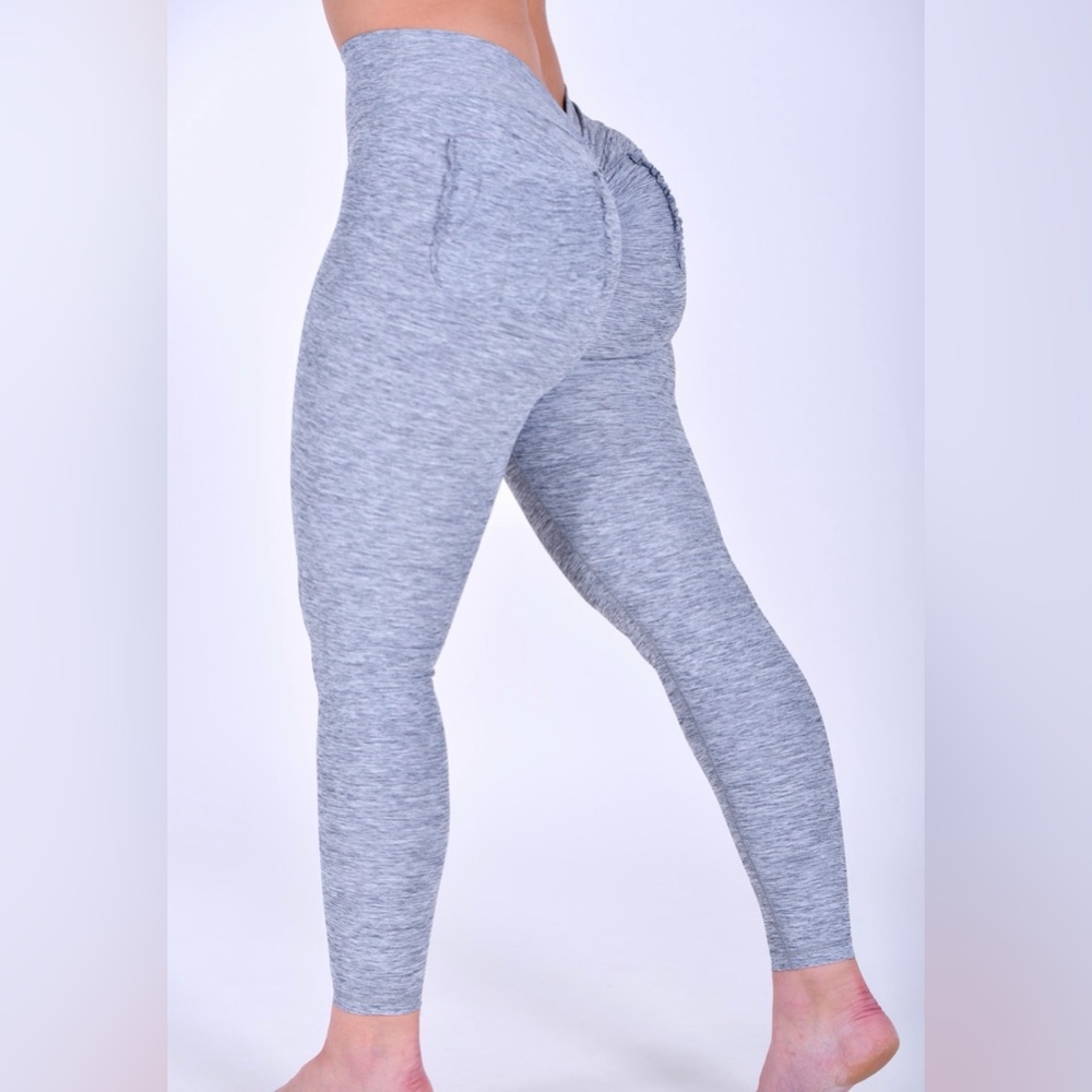 Cls gray scrunch pocket leggings small brand new
